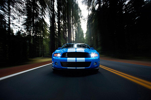 2010-ford-shelby-gt500-05.jpg